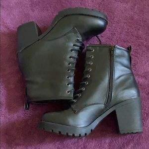Black Heel Combat Boots for Women sz 9